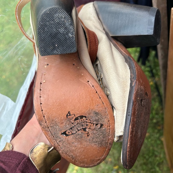 FREEBIRD WHITE SANDALS - Picture 2 of 4